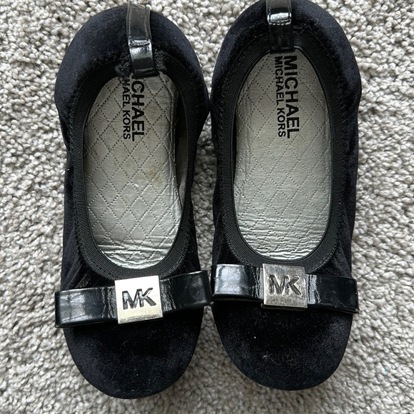 Michael Kors Other - Michael Kors ballet slipper. Size 3. GUC.